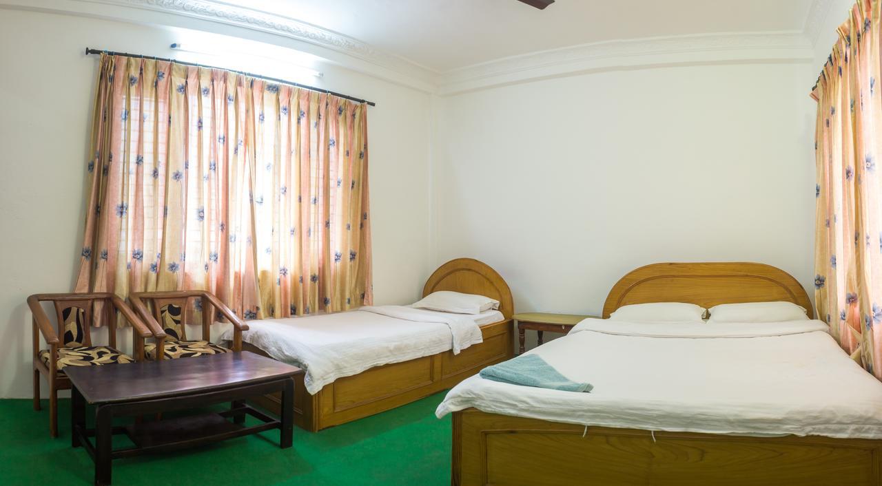 Giri Guest House Pokhara Dış mekan fotoğraf